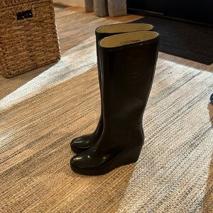 Hunter wedge rain boots